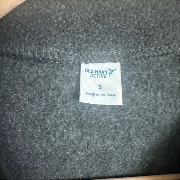 Old Navy Micro Fleece Full Zip - Picture 4 of 5